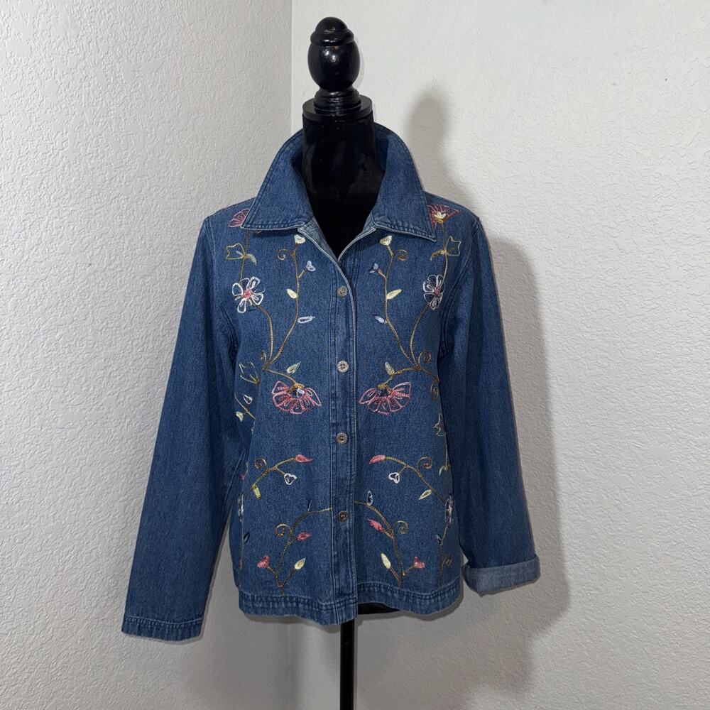 Vintage Blue Denim Shacket Floral Embroidered Size‎ M Cottagecore Grannycore